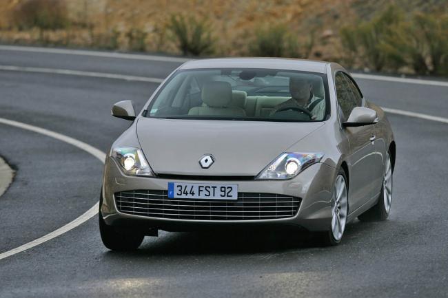 Exterieur_Renault-Laguna-Coupe_5