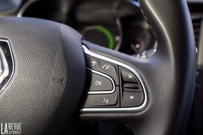 Interieur_Renault-Megane-Estate-dCi-130_36