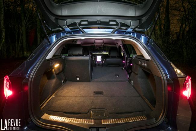Interieur_Renault-Megane-Estate-dCi-130_33