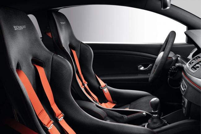 Interieur_Renault-Megane-RS-275-Trophy-R_18