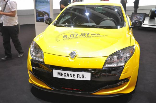 Exterieur_Renault-Megane-RS-Francfort-2011_0