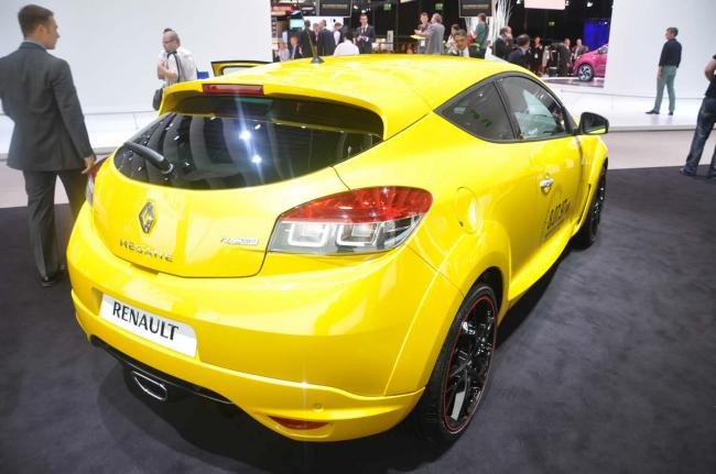 Exterieur_Renault-Megane-RS-Francfort-2011_5