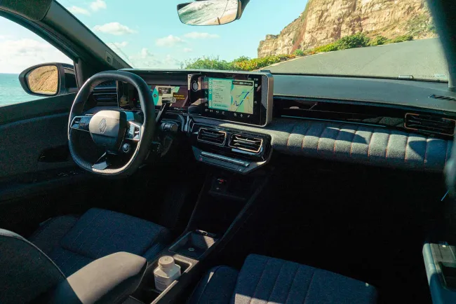 Essai Renault 4 électrique : Mamie fait de la résistance !