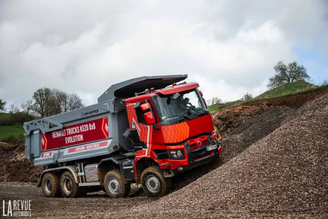 Essai Renault Trucks K520 8x8 : rien ou presque ne l'arrête