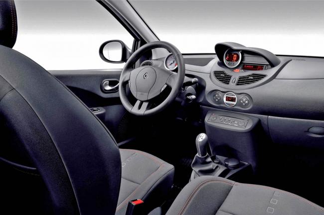 Interieur_Renault-Twingo-II_38