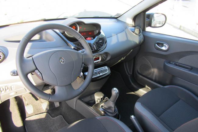 Interieur_Renault-Twingo-dCi-Dynamique_19