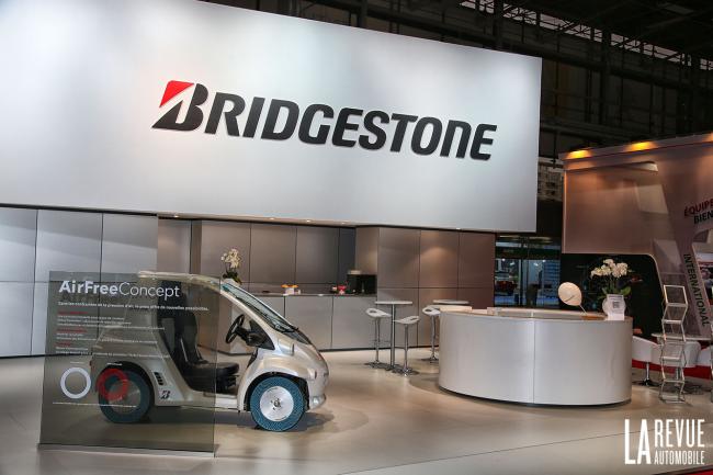 Exterieur_Salons-Bridgestone_4