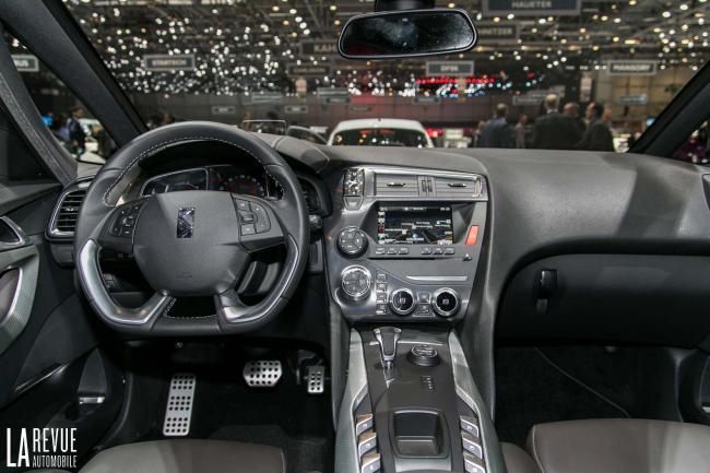 Interieur_Salons-Citroen-DS5_12