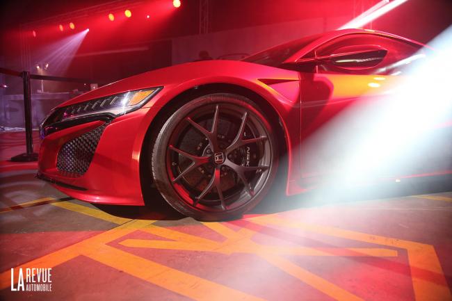 Exterieur_Salons-Honda-NSX-Geneve-2015_4