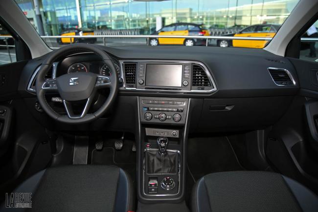 Interieur_Seat-Ateca-2.0-TDI_38