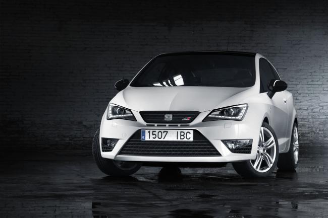 Exterieur_Seat-Ibiza-Cupra-2013_5