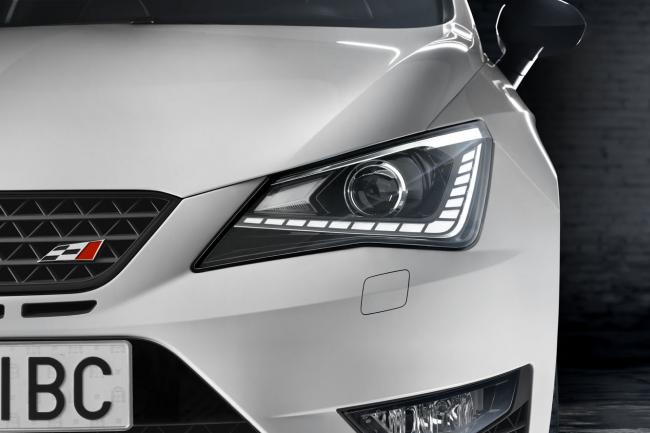 Exterieur_Seat-Ibiza-Cupra-2013_3