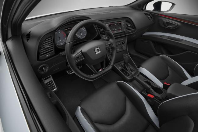 Interieur_Seat-Leon-Cupra-2014_10