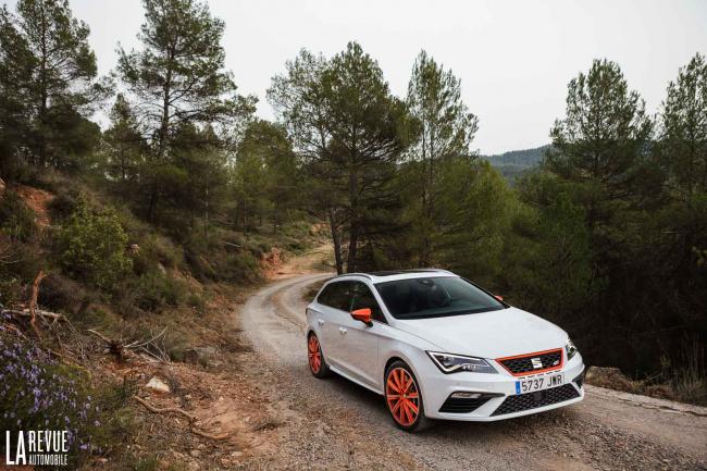 Exterieur_Seat-Leon-Cupra-ST-300_36