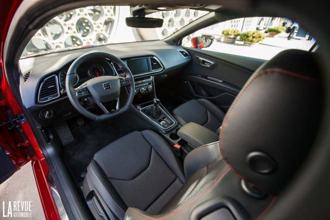 Interieur_Seat-Leon-FR_54