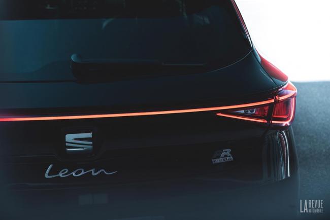 Exterieur_seat-leon-hybrid-fr-essai_11