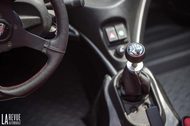 Interieur_Secma-F16-Turbo_30