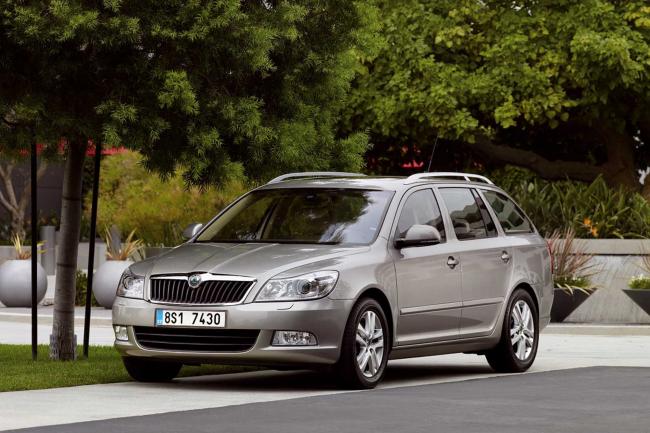 Exterieur_Skoda-Octavia-Combi-2009_2