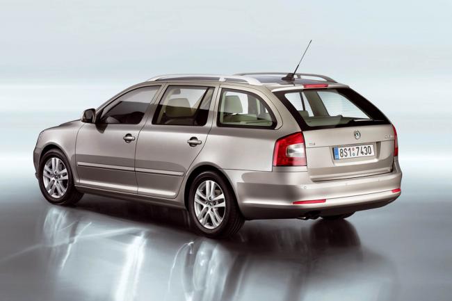 Exterieur_Skoda-Octavia-Combi-2009_0