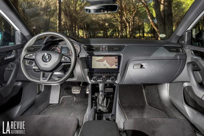 Interieur_Skoda-Octavia-RS-245-Combi_34