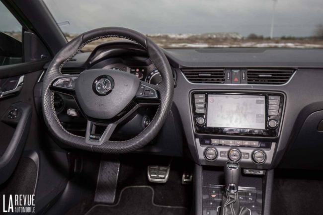 Interieur_Skoda-Octavia-RS-TDI-4x4_60