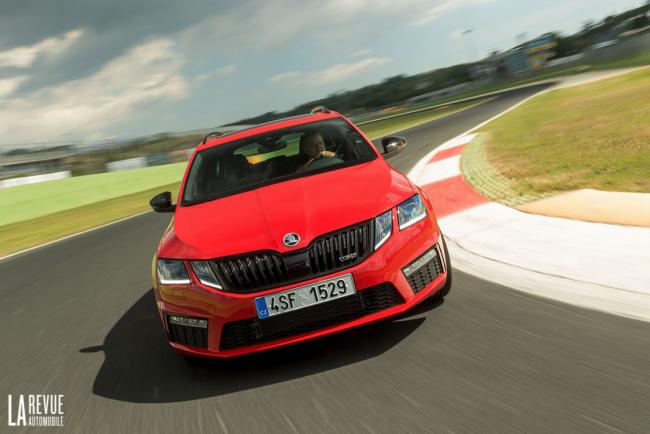 Exterieur_Skoda-Octavia-RS245_10