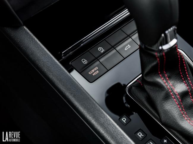 Interieur_Skoda-Octavia-RS245_28