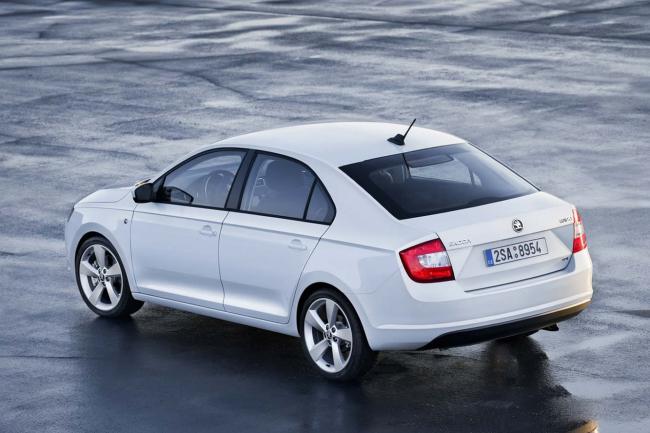 Exterieur_Skoda-Rapid-2013_2