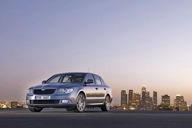 Exterieur_Skoda-Superb-2008_0