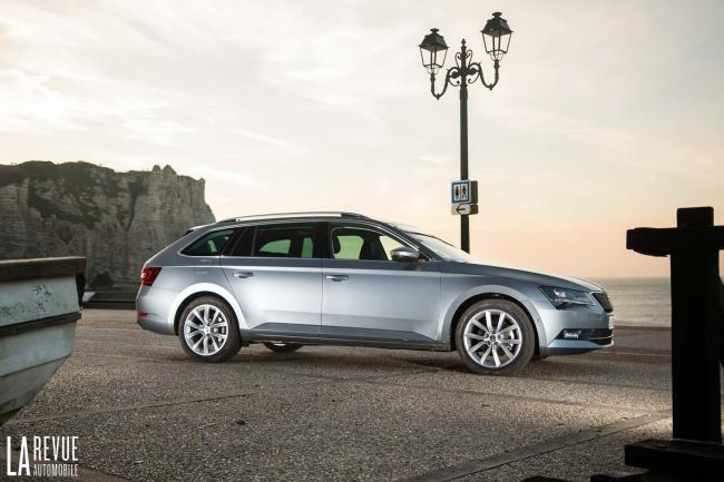 Exterieur_Skoda-Superb-Combi-TDI_7