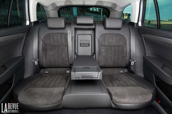 Interieur_Skoda-Superb-Combi-TDI_27