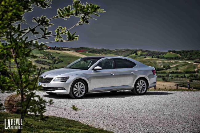 Exterieur_Skoda-Superb-Style_12