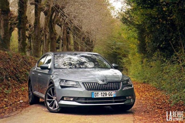 Exterieur_Skoda-Superb-TDI-190_4