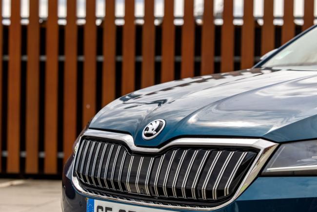 Exterieur_skoda-superb-iv-essai_11