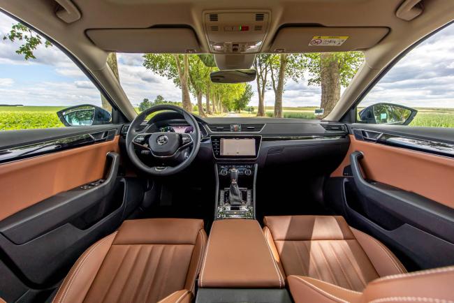 Exterieur_skoda-superb-iv-essai_12