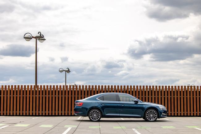 Exterieur_skoda-superb-iv-essai_9
