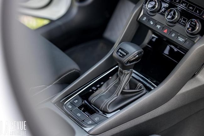 Interieur_skoda-karoq-4x4-tdi-150_0