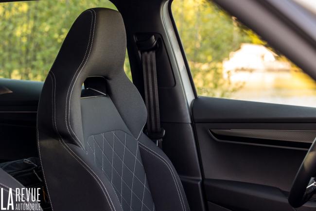 Interieur_skoda-karoq-4x4-tdi-150_5