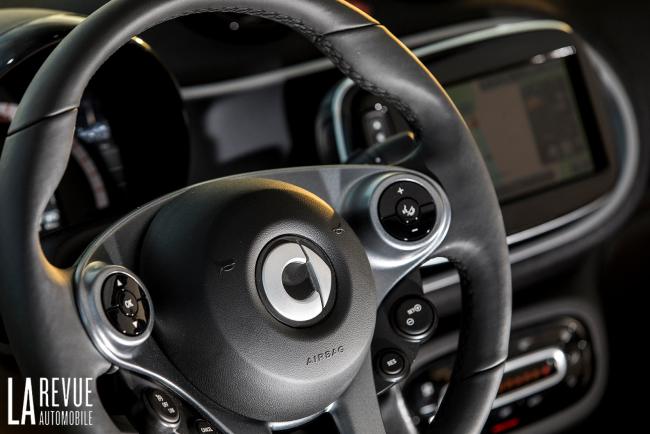 Interieur_Smart-EQ-Fortwo-2018_19