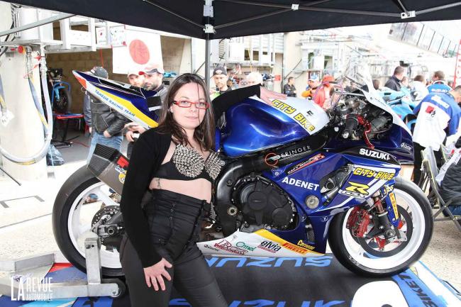 Exterieur_Sport-24H-du-Mans-moto-hotesses_4