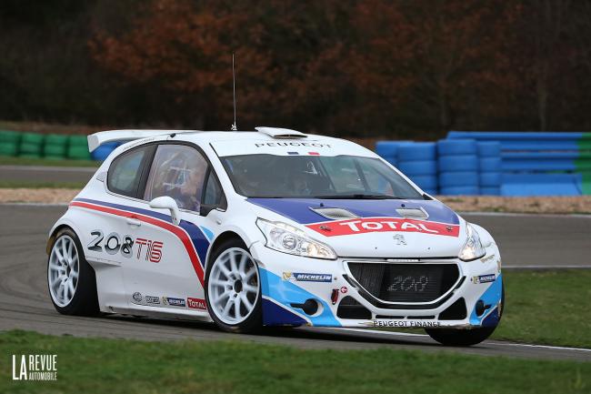 Exterieur_Sport-Peugeot-208-Turbo-16_15