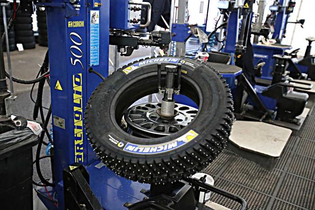 Exterieur_Sport-Pneus-Michelin-Rallye_2