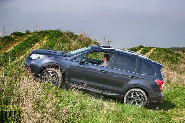 Exterieur_Subaru-Forester-2.0-CVT-Premium-2014_3