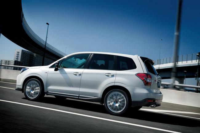 Exterieur_Subaru-Forester-tS-STI-2016_4