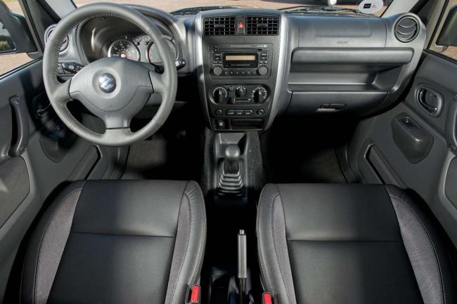 Interieur_Suzuki-Jimny-2013_3