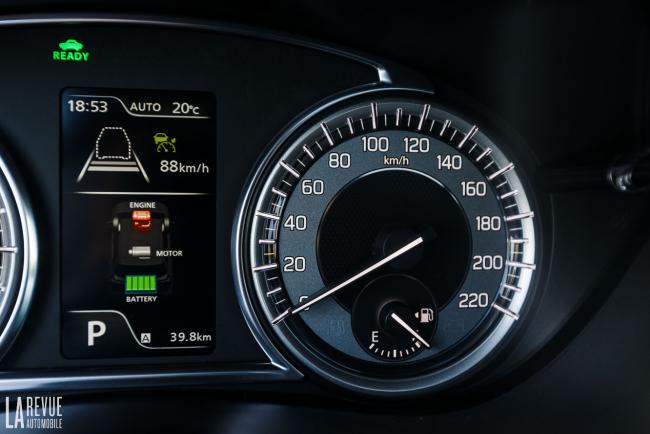 Interieur_suzuki-s-cross-essai_5