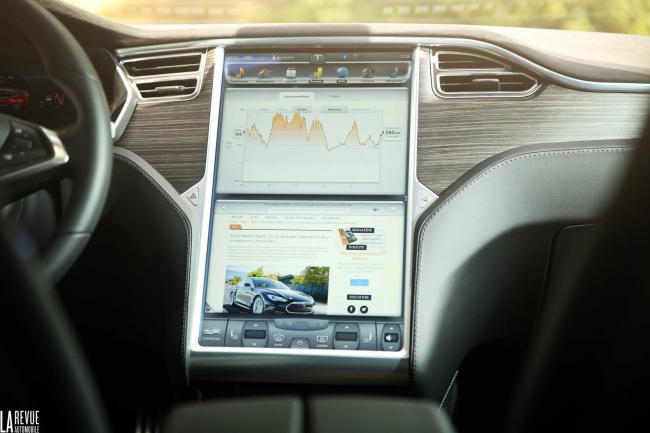 Interieur_Tesla-Model-S-P85D_53