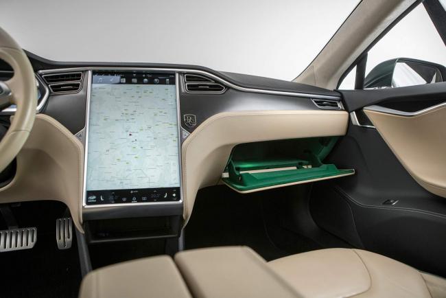 Interieur_Tesla-Model-S-Shooting-Brake_30