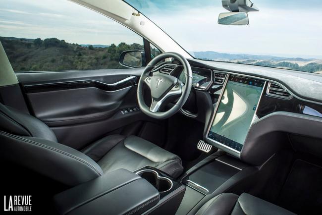 Interieur_Tesla-Model-X-2017_22