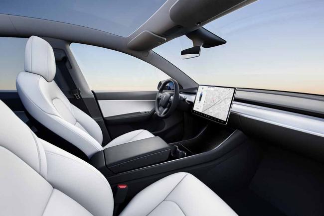 Interieur_tesla-model-y-millesime-2022_0